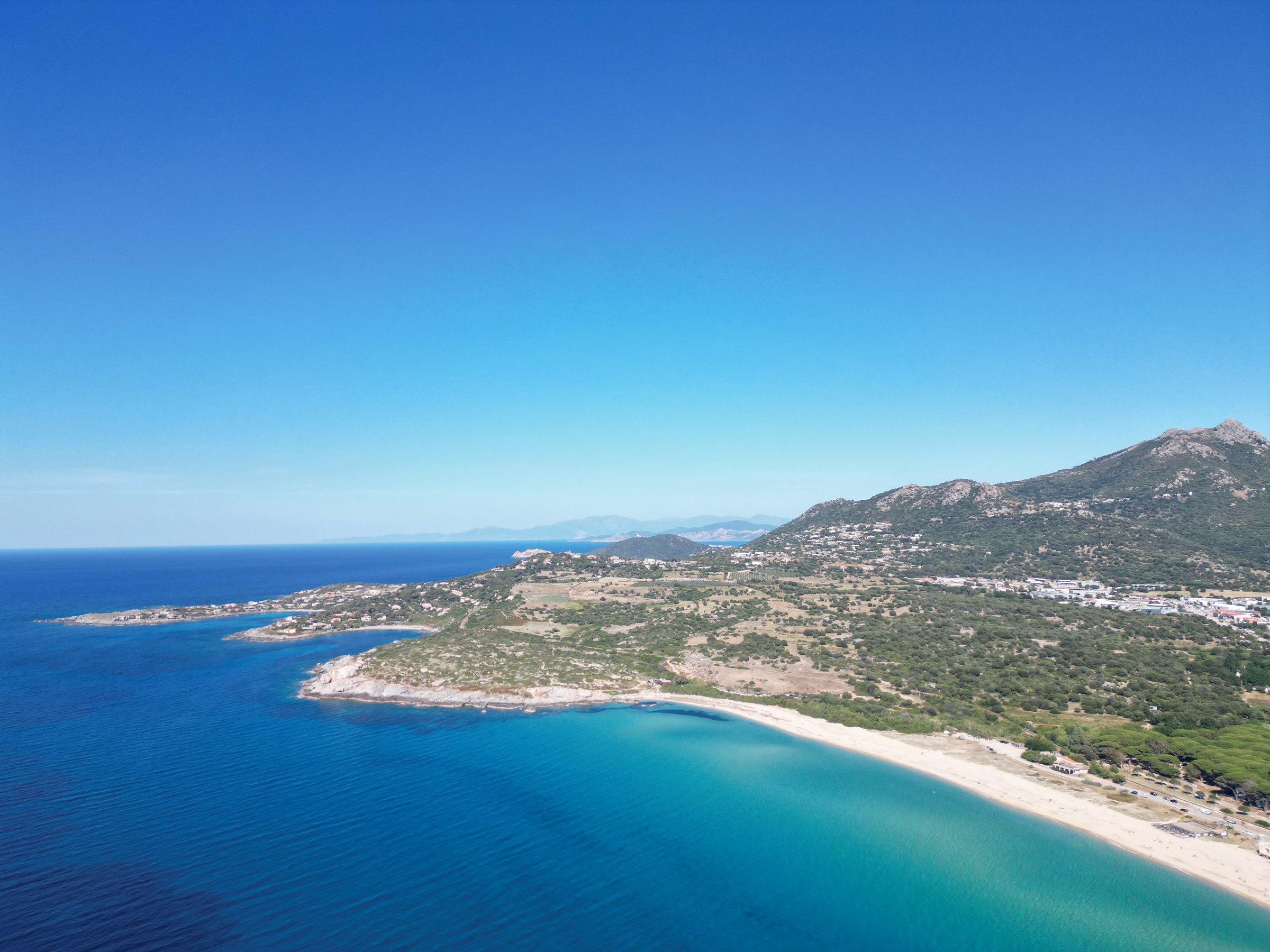 Baie d'Algajola vue du ciel