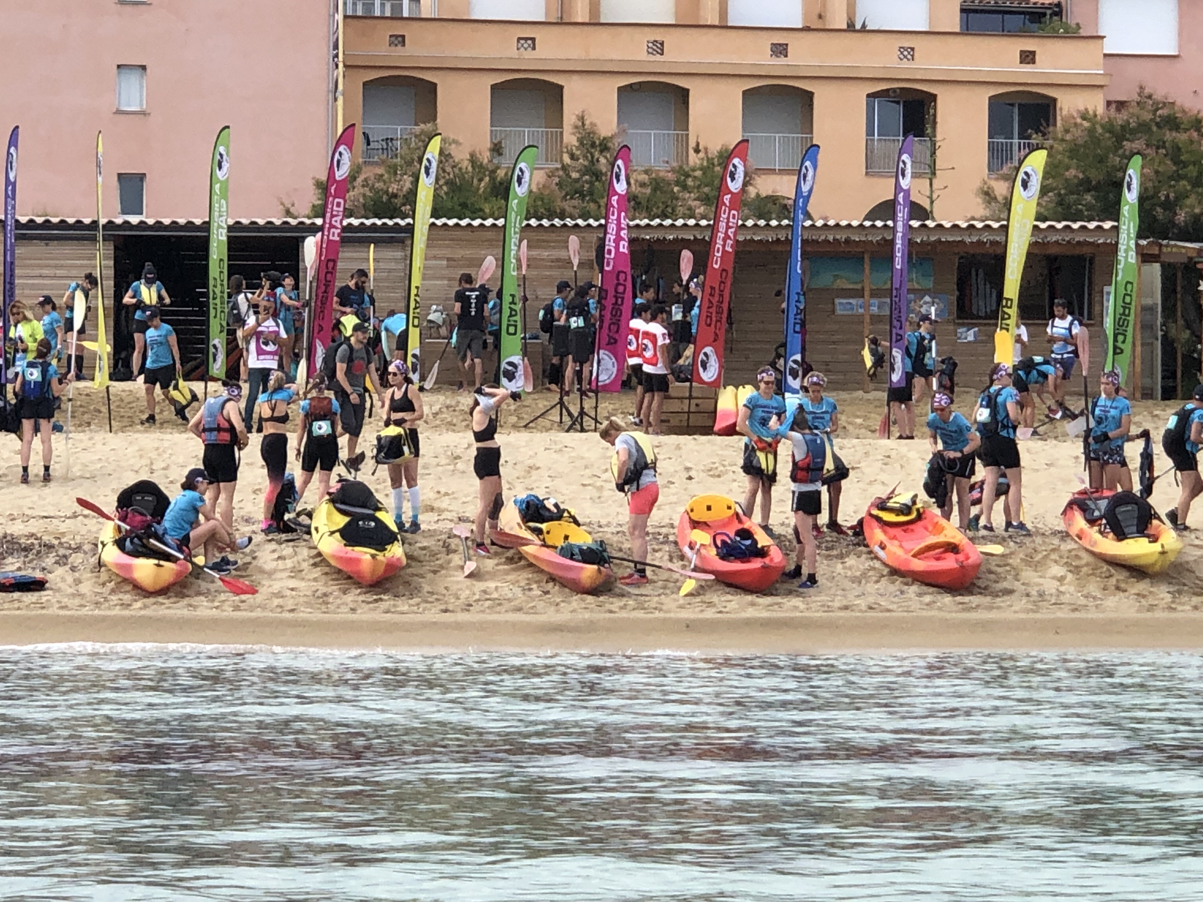 Accueil de la base nautique sur la plage