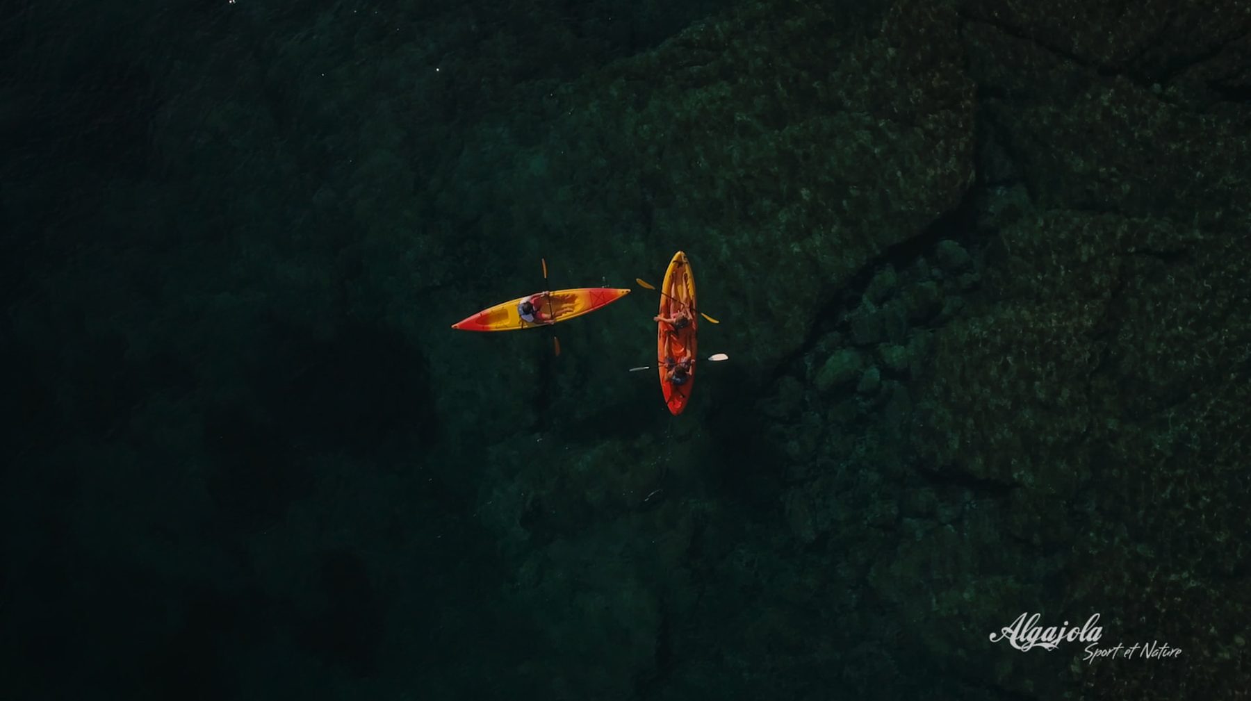 Kayak dans la baie d'Algajola